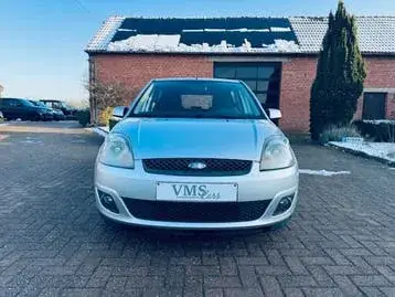 Ford Fiësta 2006 photo 2