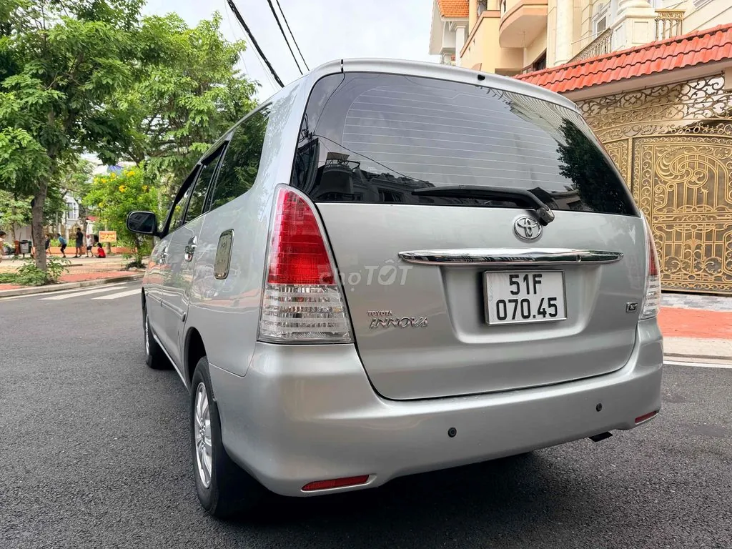 Toyota Innova 2011 photo 4