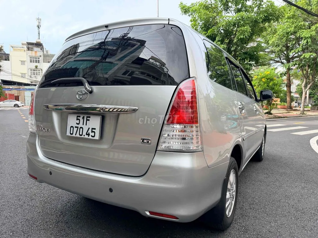 Toyota Innova 2011 photo 3