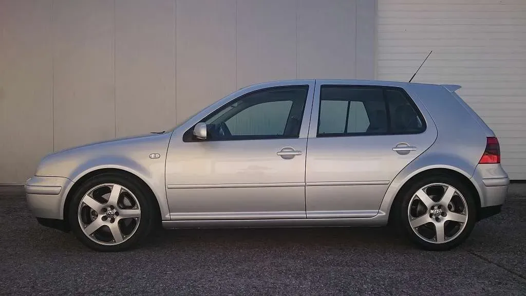 Volkswagen Golf 2002 photo 3