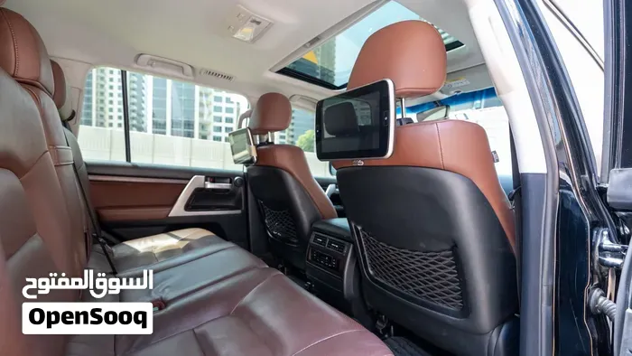 Toyota Land Cruiser 2018 photo 3