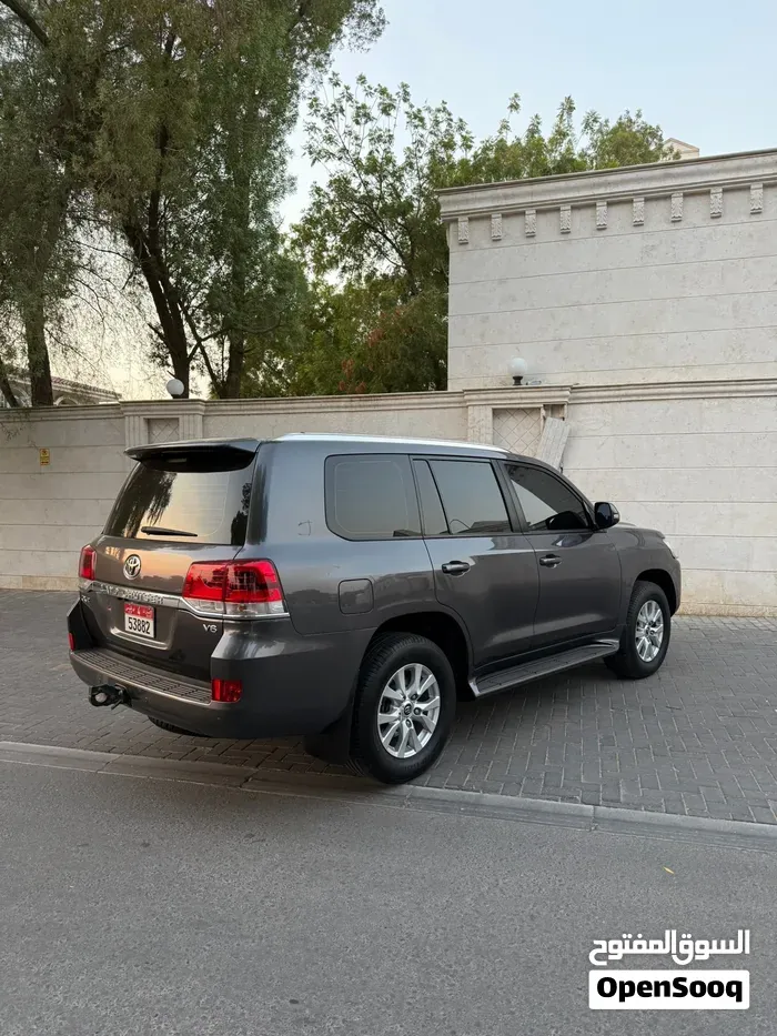 Toyota Land Cruiser 2018 photo 5