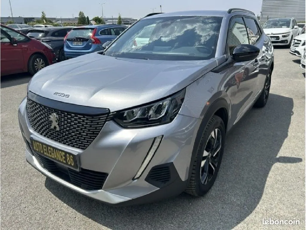 Peugeot 2008 2023 photo 2