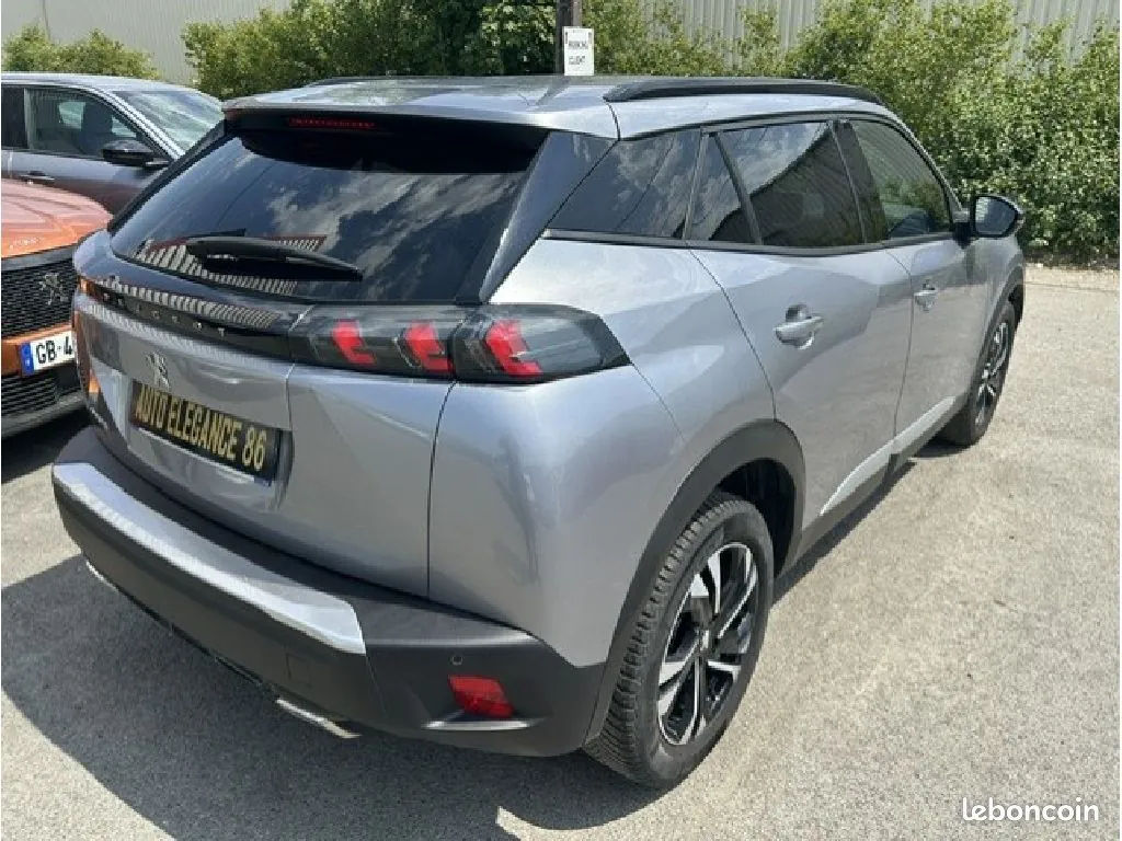 Peugeot 2008 2023 photo 3