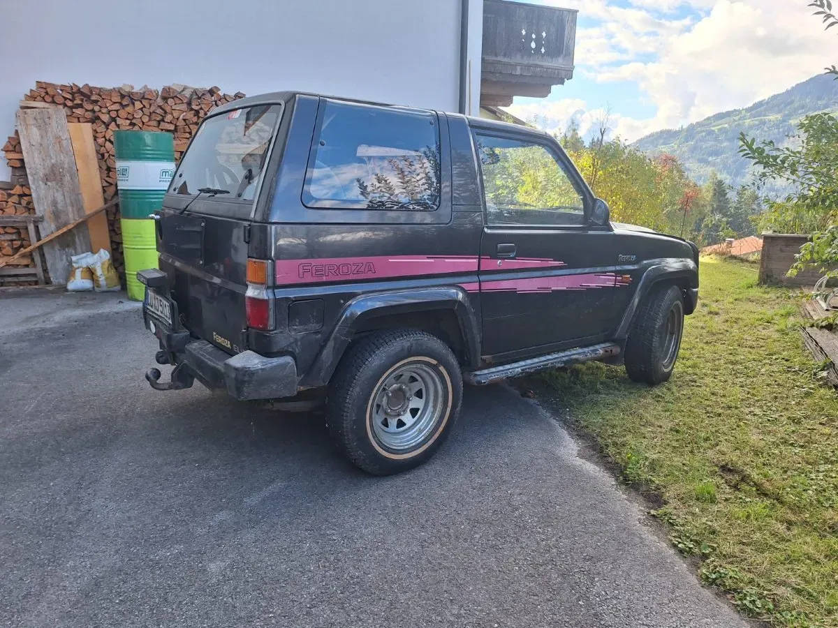 Daihatsu Feroza 1991 photo 2