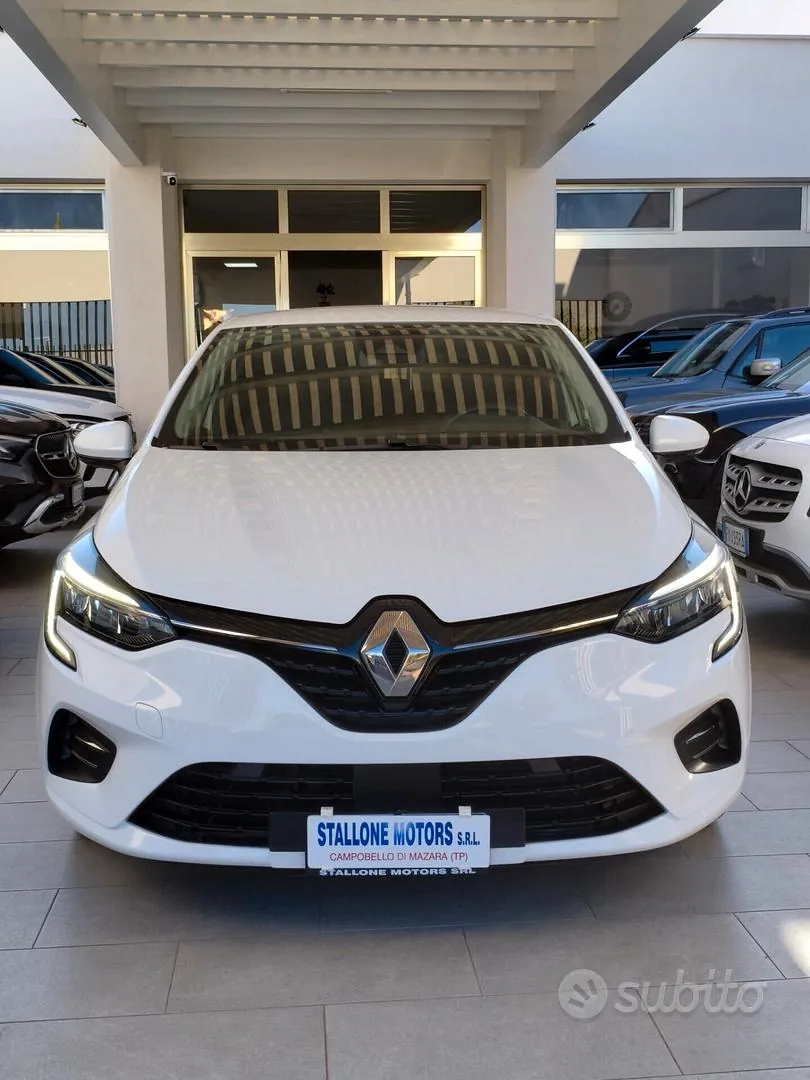 Renault Clio 2023 photo 2