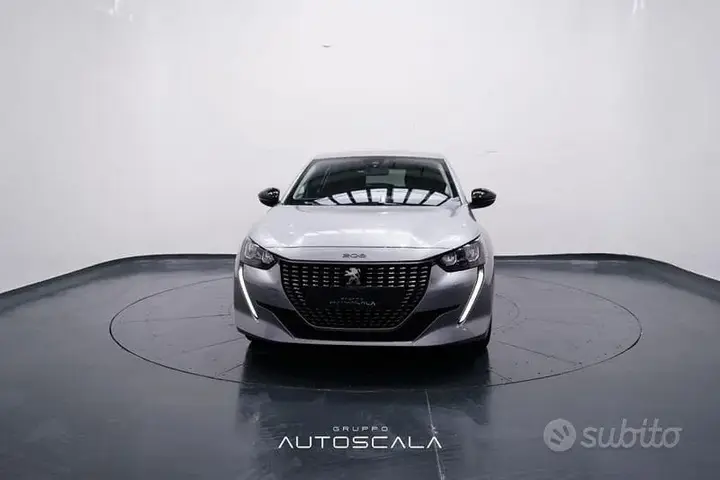 Peugeot 208 2023 photo 2