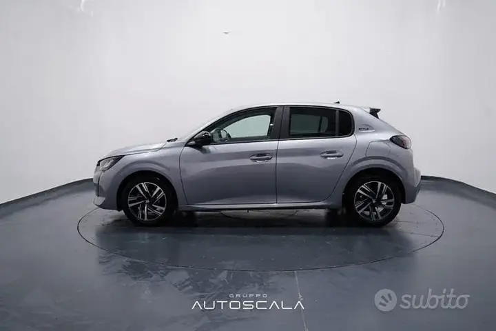 Peugeot 208 2023 photo 3