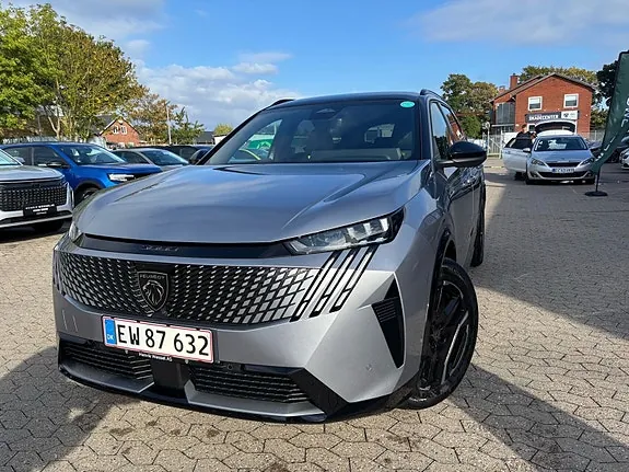 Peugeot E-5008