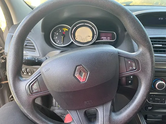 Renault Megane Iii 2011 photo 3