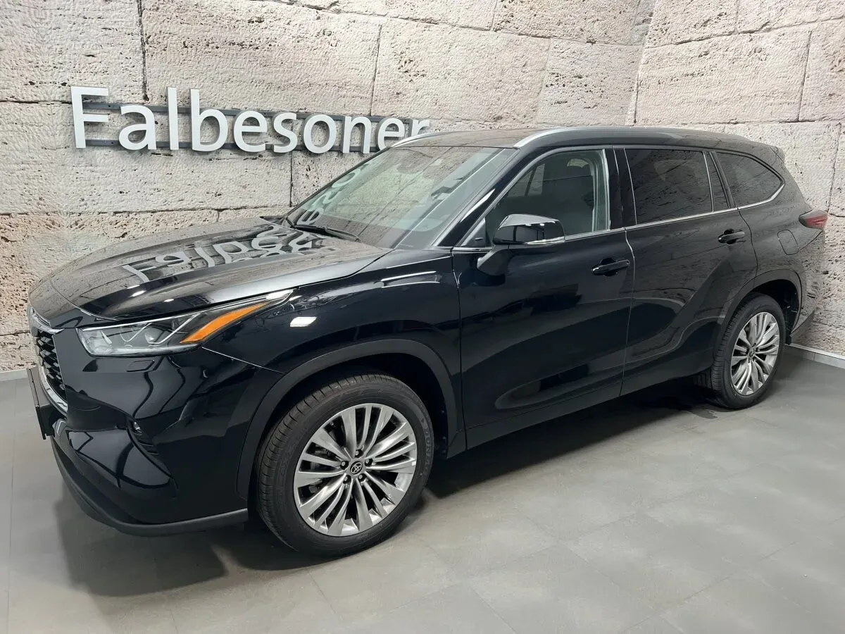 Toyota Highlander 2024 photo 2