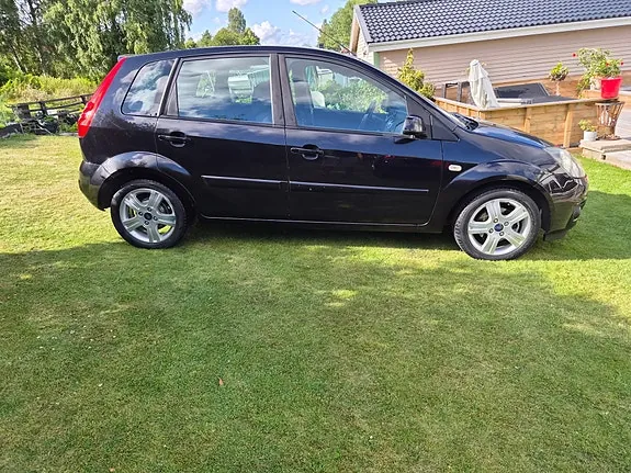 Ford Fiesta 2008 photo 3