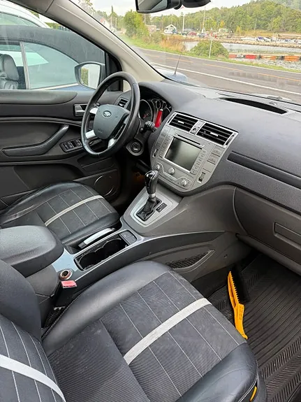 Ford Kuga 2010 photo 4