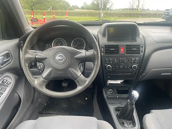 Nissan Almera 2003 photo 5