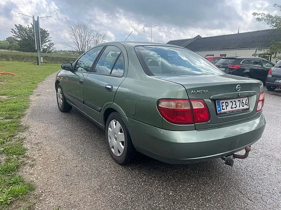 Nissan Almera 2003 photo 4