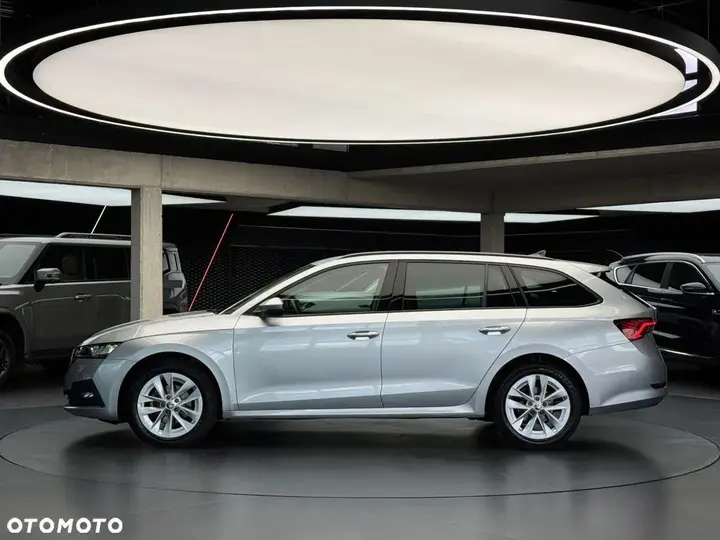 Skoda Octavia 2022 photo 2
