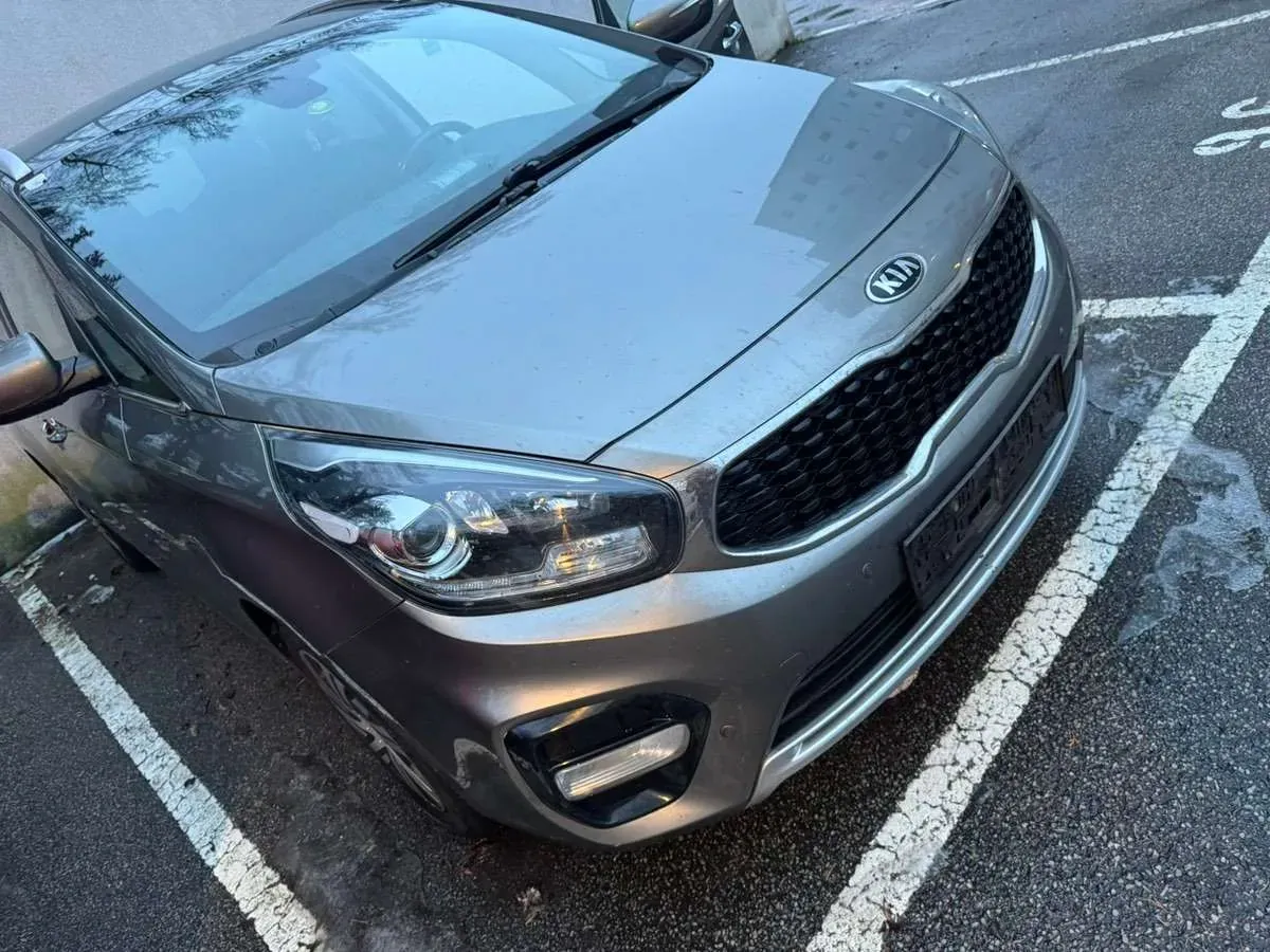 Kia Carens 2017 photo 3