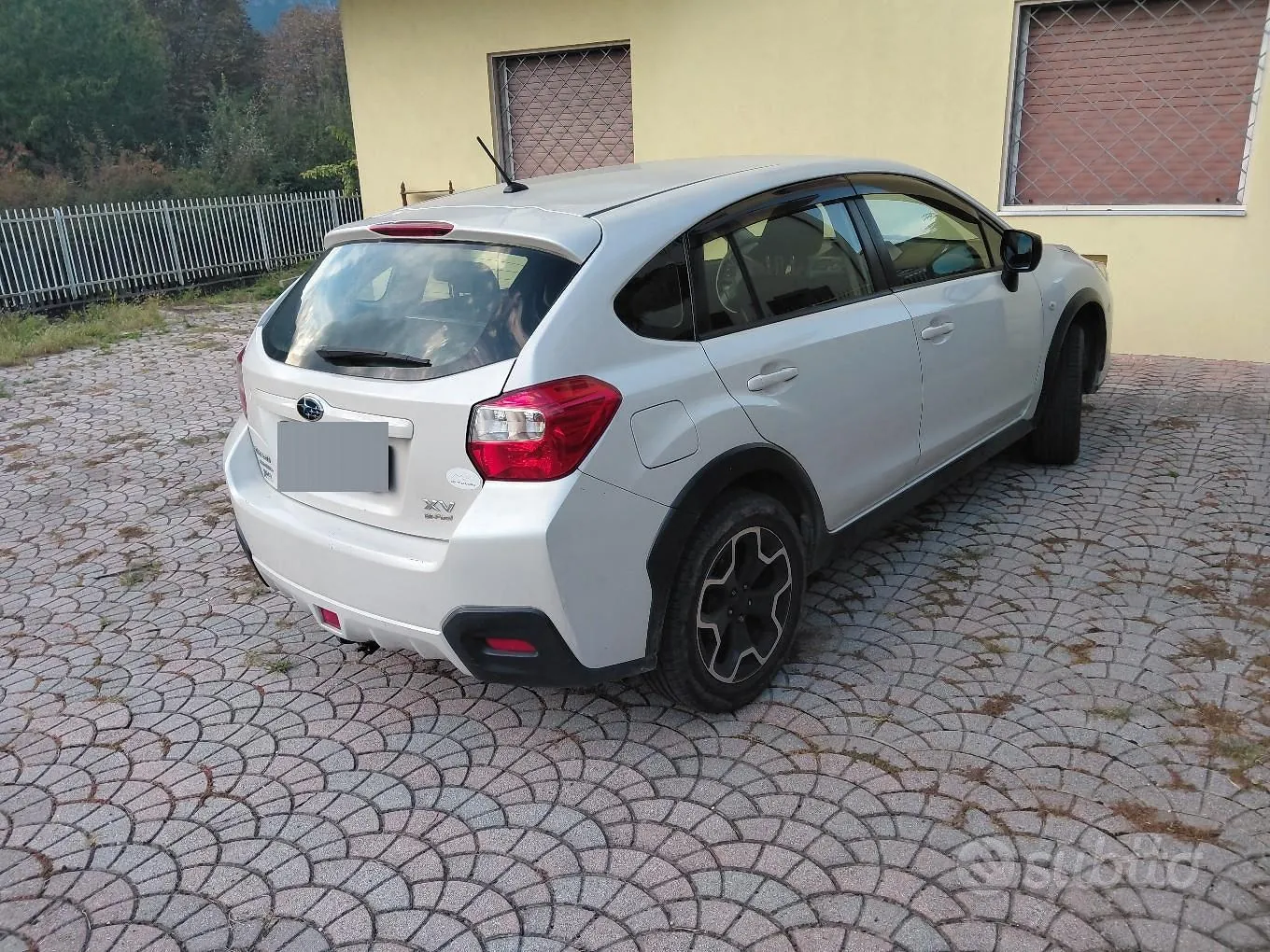 Subaru Xv 2013 photo 2