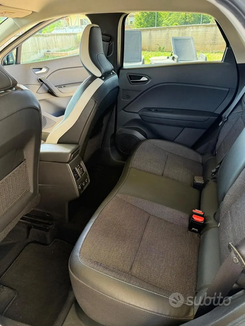 Renault Captur 2023 photo 5