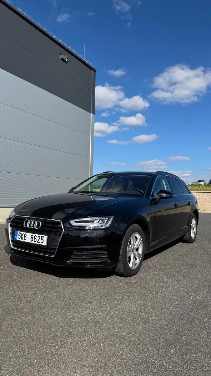 Audi A4 2019 photo 2