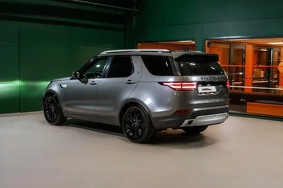 Land Rover Discovery 2017 photo 3
