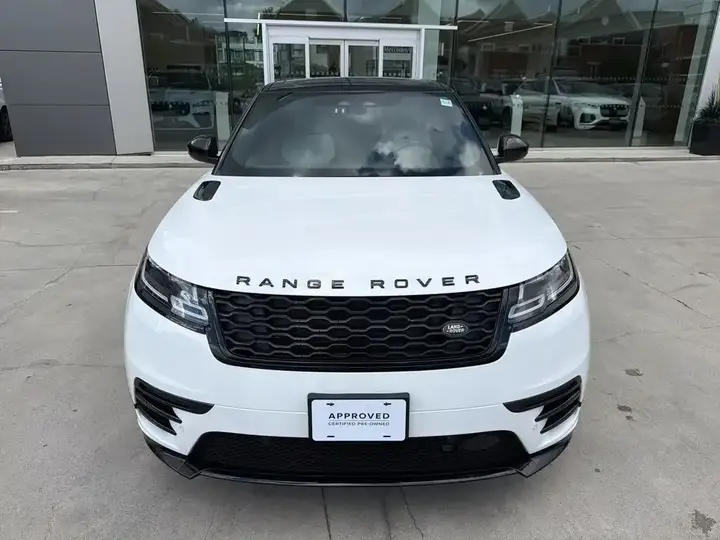 Land Rover Range Rover Velar 2023 photo 3