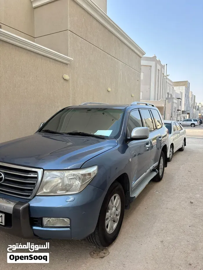 Toyota Land Cruiser 2010 photo 4