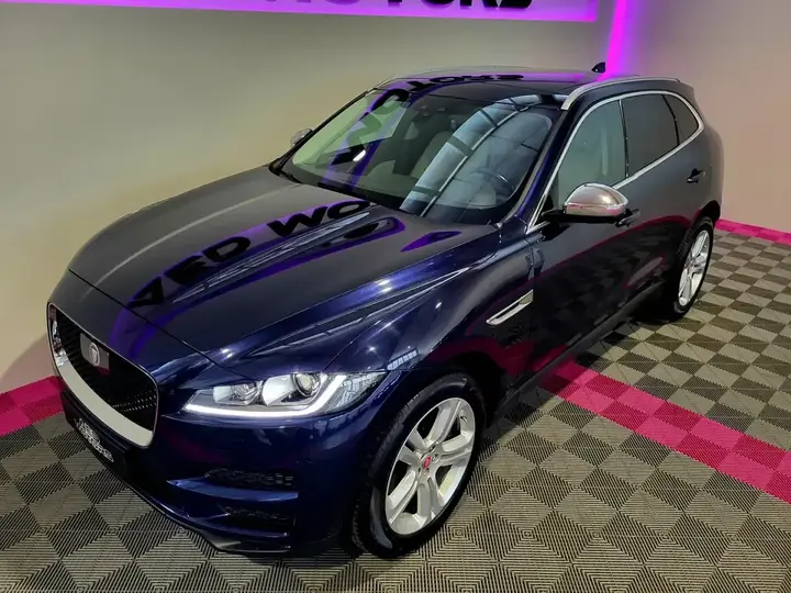 Jaguar F-Pace 2016 photo 2