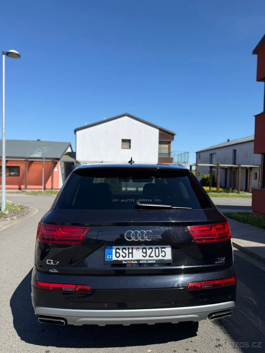 Audi Q7 2016 photo 5