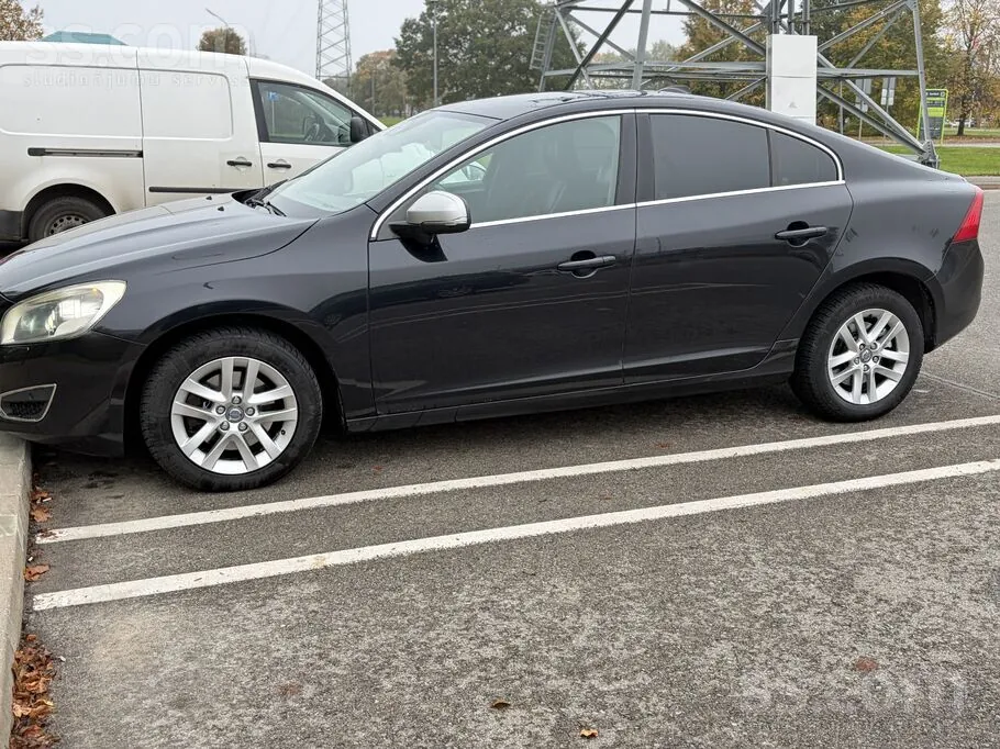 Volvo S60 2011 photo 3