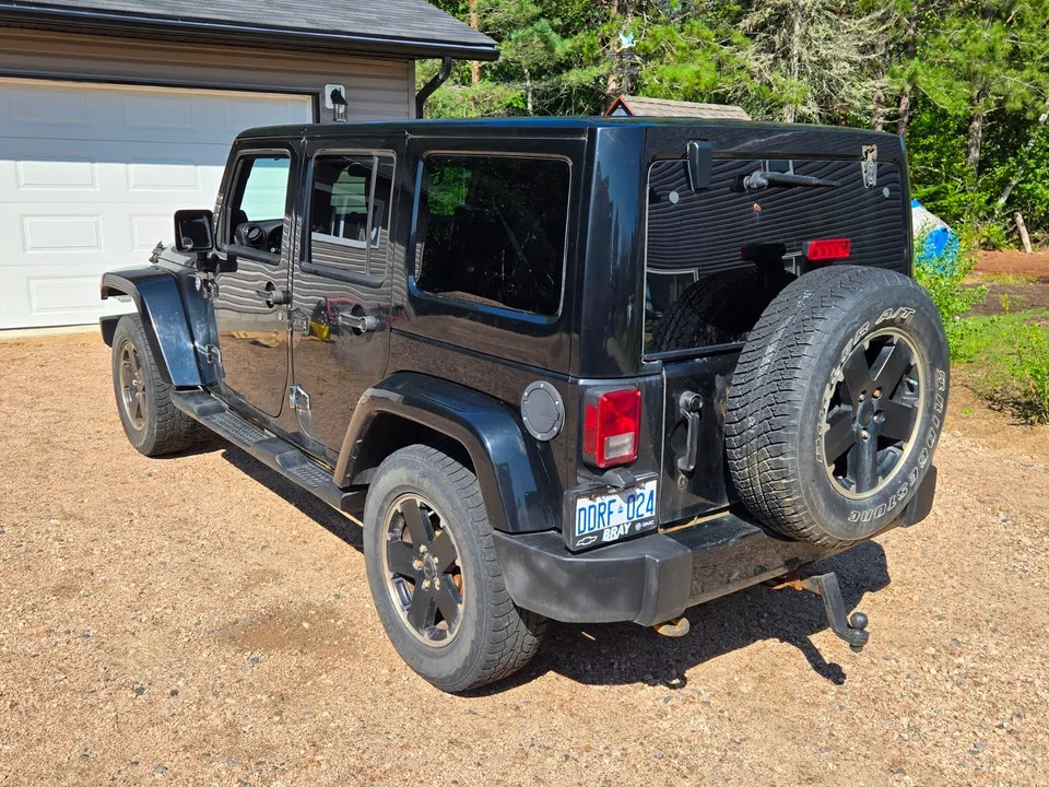 Jeep Wrangler Unlimited 2012 photo 3
