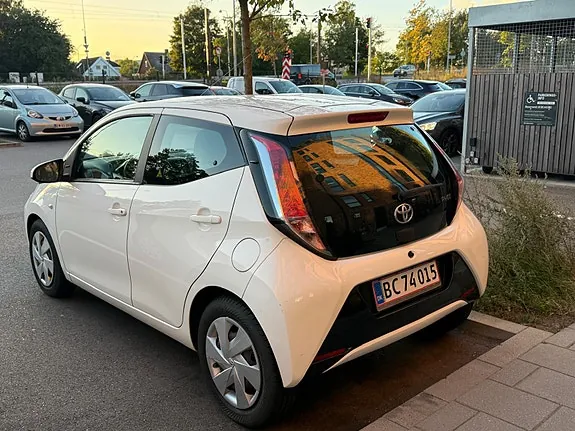 Toyota Aygo 2015 photo 2