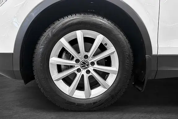 Volkswagen Tiguan 2022 photo 2