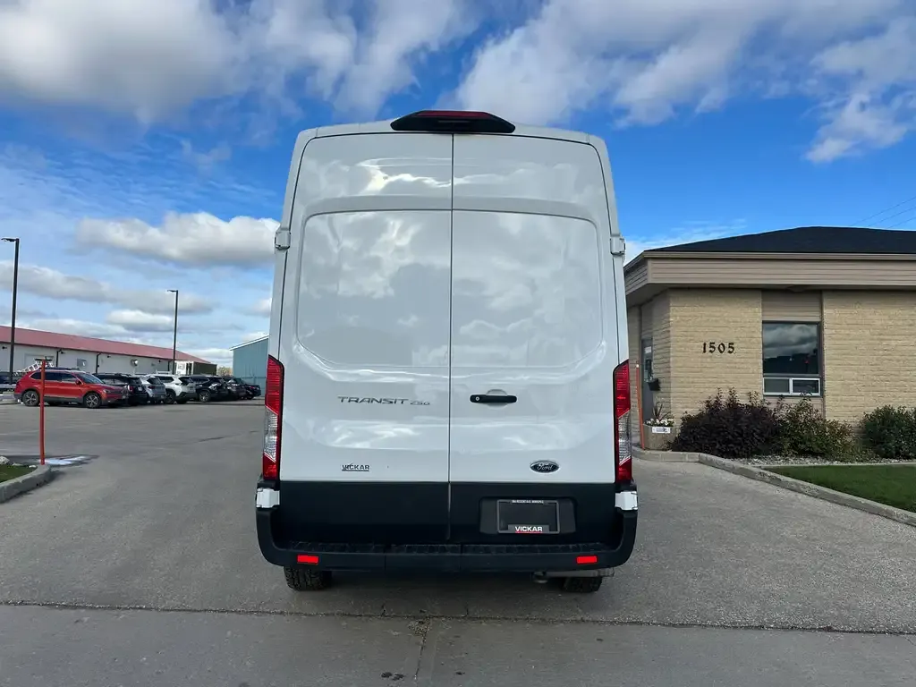 Ford Transit Cargo Van 2023 photo 4