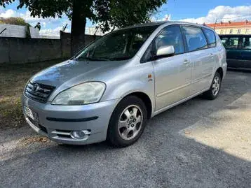Toyota Avensis Verso