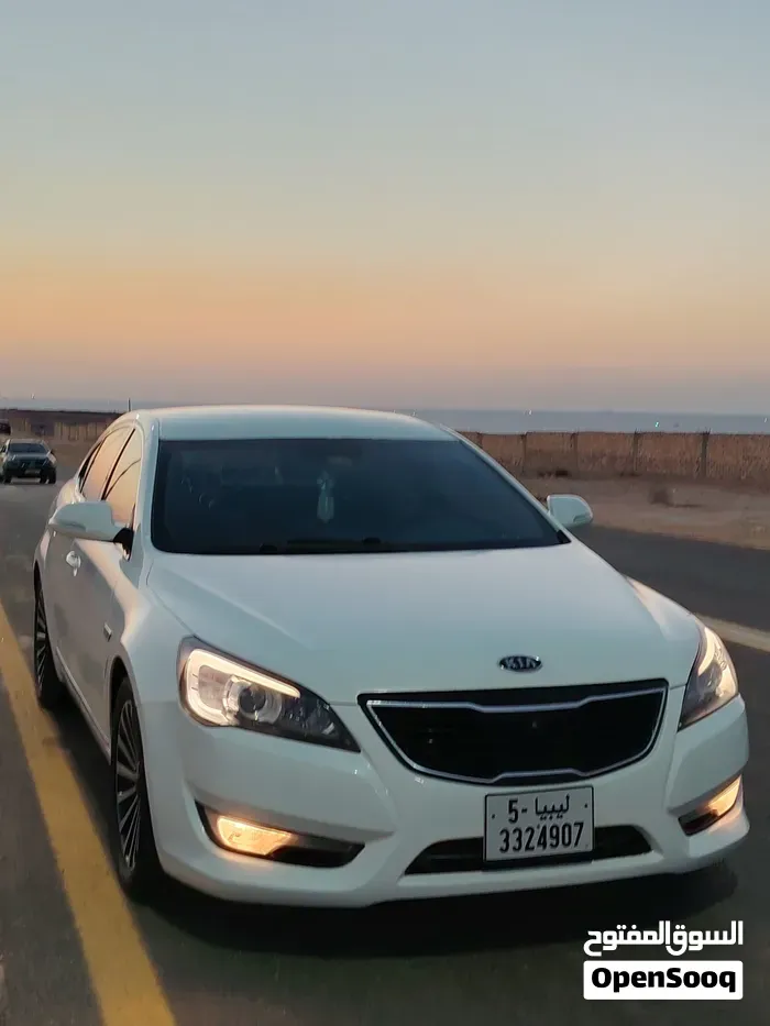 Kia K7 2010 photo 2