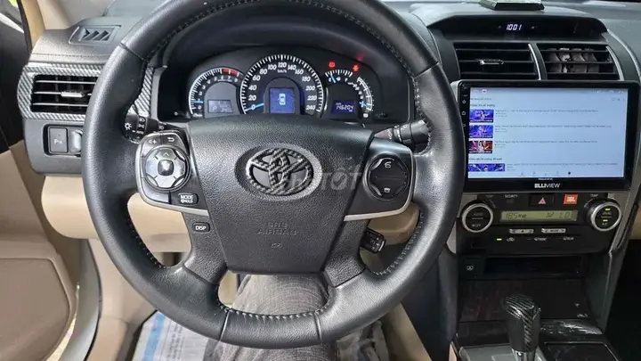Toyota Camry 2013 photo 2