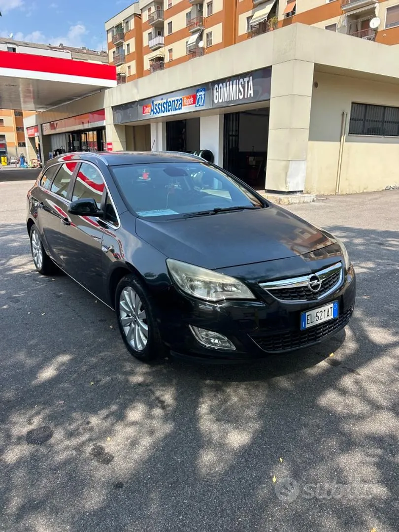 Opel Astra 2012 photo 5