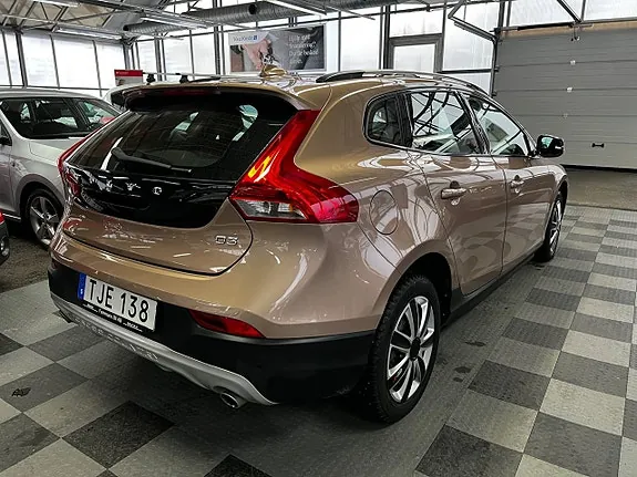 Volvo V40 Cross Country 2016 photo 4