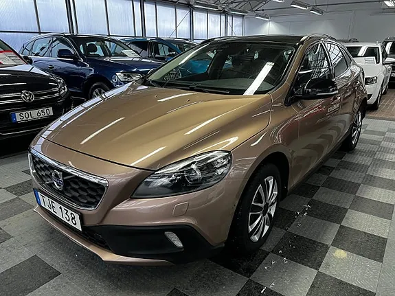 Volvo V40 Cross Country 2016 photo 2
