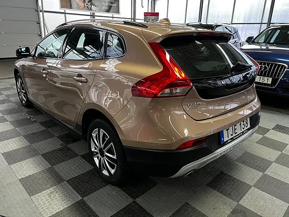 Volvo V40 Cross Country 2016 photo 3