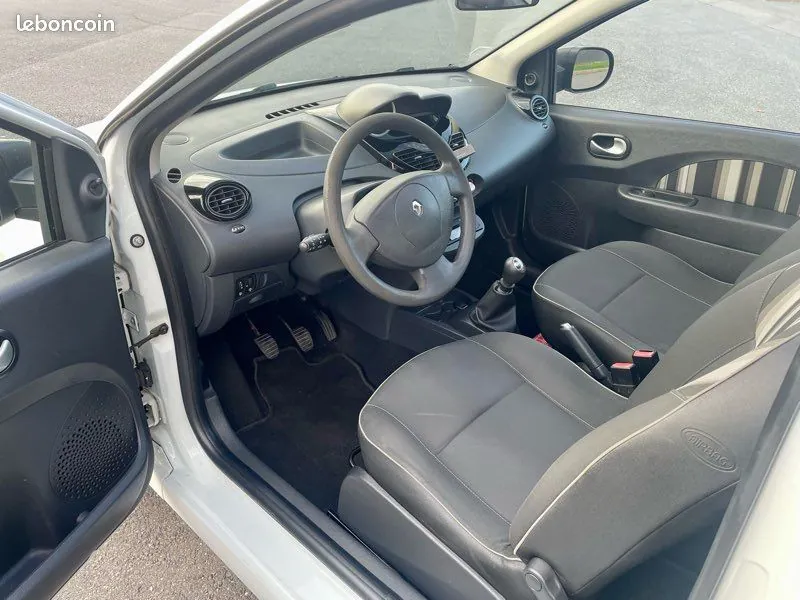 Renault Twingo 2014 photo 3