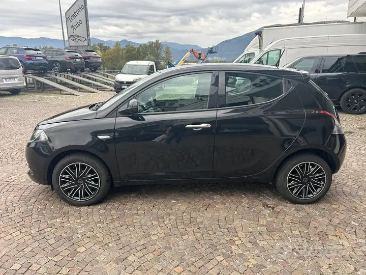 Lancia Ypsilon 2022 photo 3