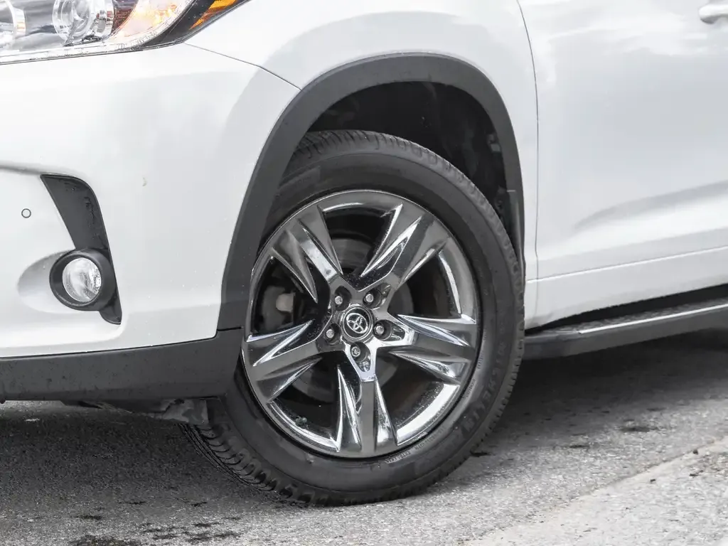 Toyota Highlander 2017 photo 3