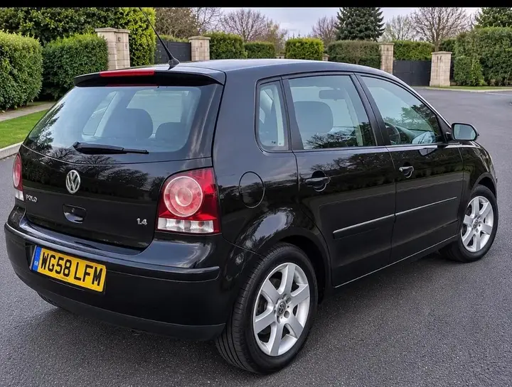 Volkswagen Polo 2009 photo 3