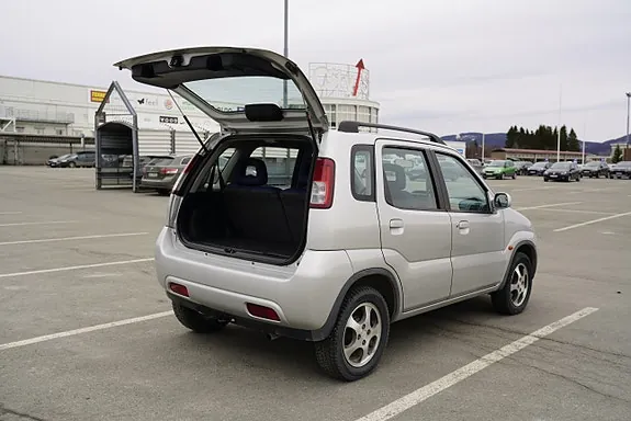Suzuki Ignis 2003 photo 4