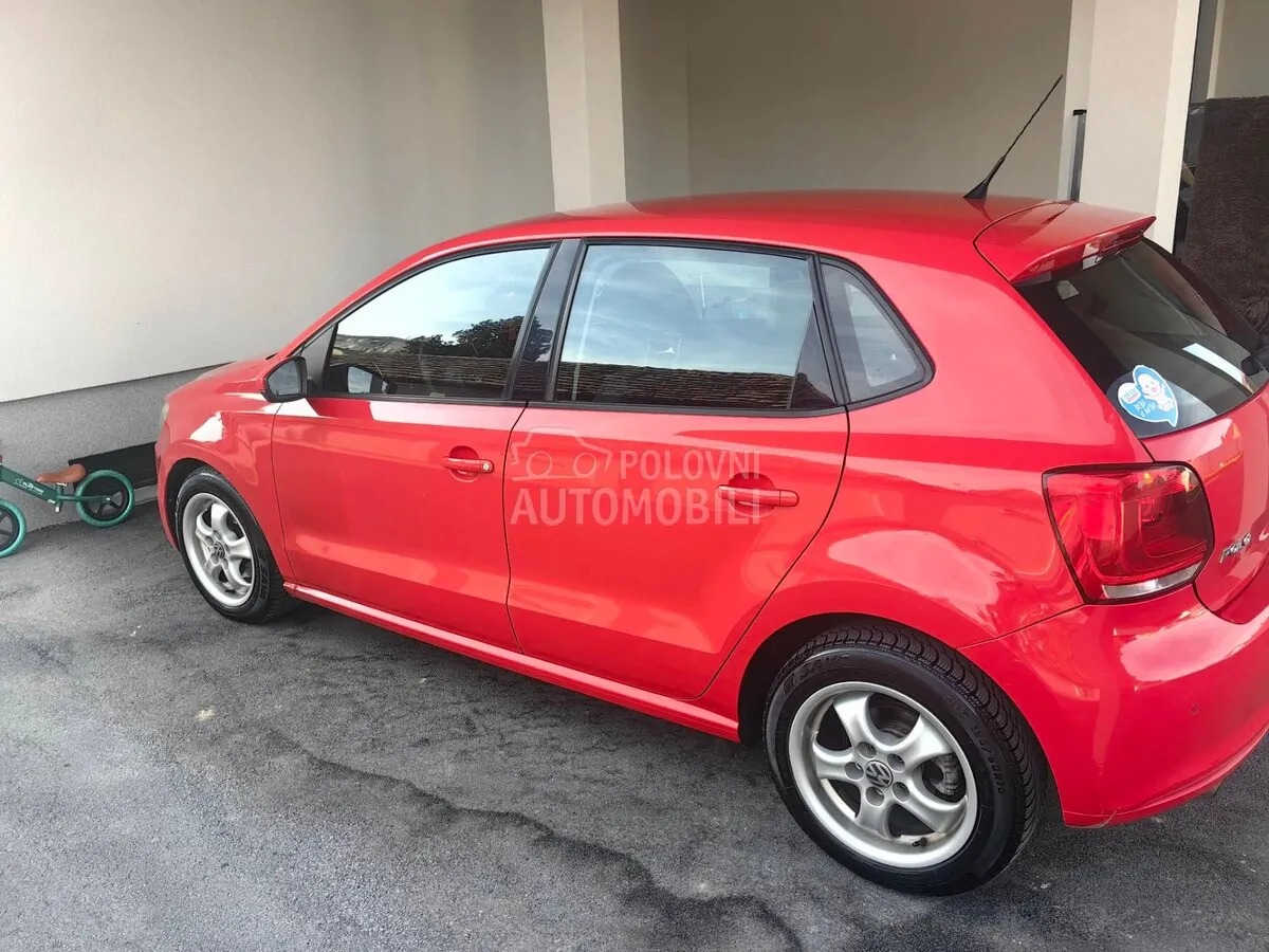 Volkswagen Polo 2009 photo 2