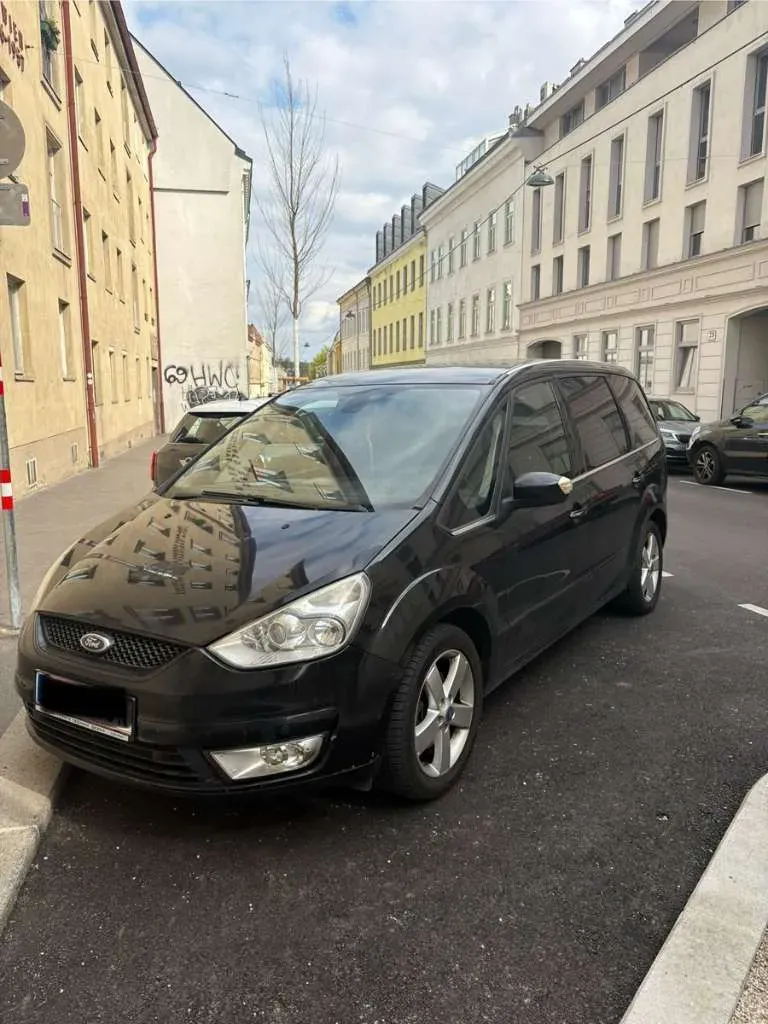 Ford Galaxy 2009 photo 2