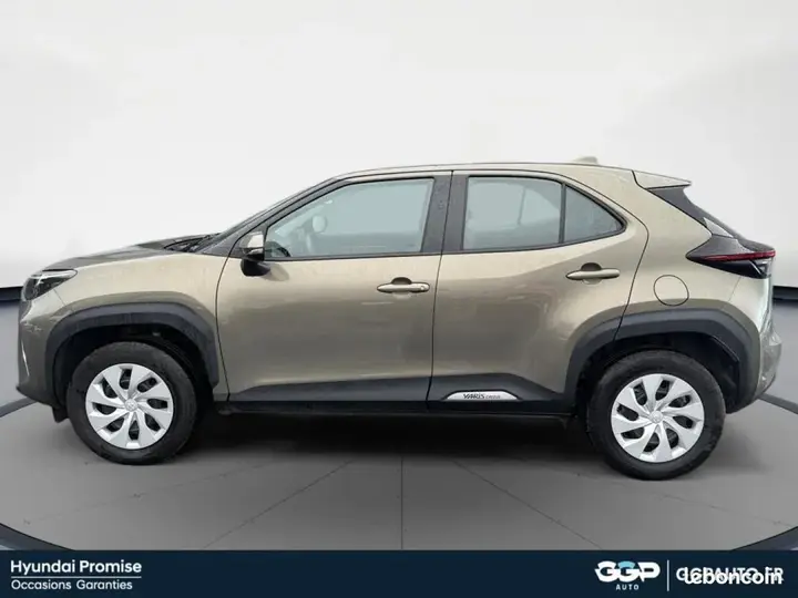 Toyota Yaris Cross 2024 photo 2