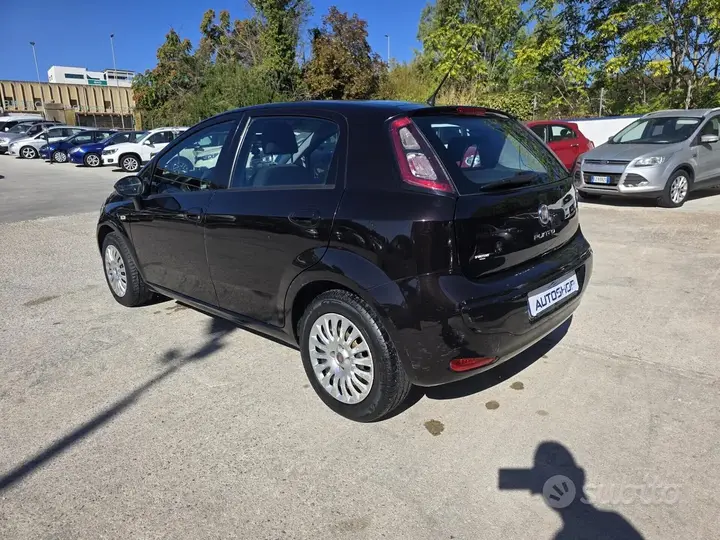 Fiat Punto 2011 photo 4